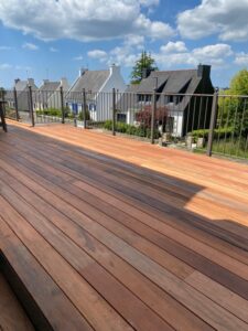 GARDE-CORPS-EXTERIEUR-RAL-7039-TEXTURE-TELGRUC-SUR-MER-1-1-225x300