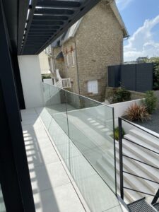 GARDE-CORPS-VITRE-BENODET-1-225x300