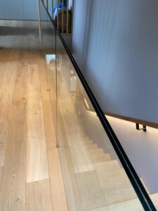 GARDE-CORPS-VITRE-ESCALIER-ILE-TUDY-5-225x300