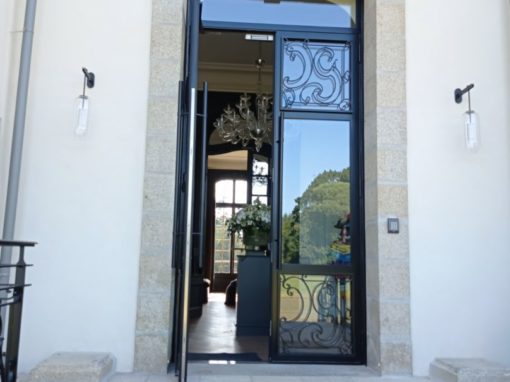 Porte vitrée entrée Les Garennes Bénodet