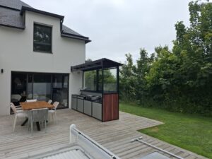 ABRI-DE-CUISINE-EXTERIEURE-ERGUE-GABERIC-2-300x225
