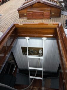 ECHELLE-POUR-BATEAU-CHANTIER-NAVAL--225x300