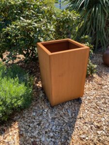 JARDINIERE-CORTEN-225x300