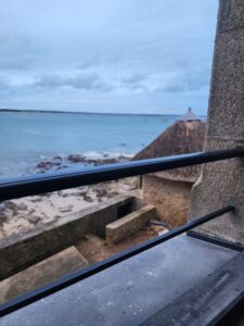 MAIN-COURANTE-MENUISERIE-EXTERIEURE-RAL-7024-MAT-30-LOCTUDY--225x300