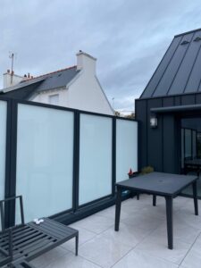 PARE-VUE-VITRE-OPAQUE-SUR-CONCARNEAU-225x300