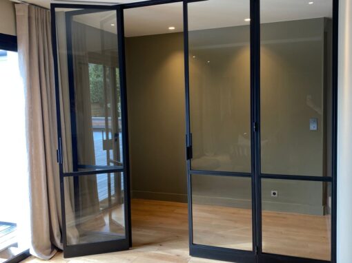 PORTES VITREES BATTANTES RAL 9005 FINE TEXTURE LARMOR PLAGE 4