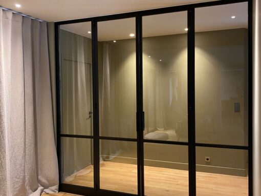 PORTES VITREES BATTANTES RAL 9005 FINE TEXTURE LARMOR PLAGE 6