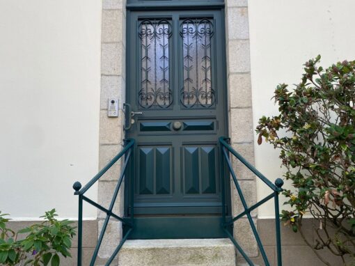 RAMPES D’ACCES EN FERRONNERIE RAL 6012 MAT 30% VERT NOIR