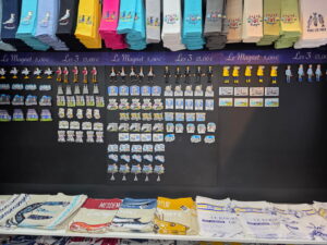 TABLEAU POUR MAGNETS MAGASIN ART DE CORNOUAILLE QUIMPER